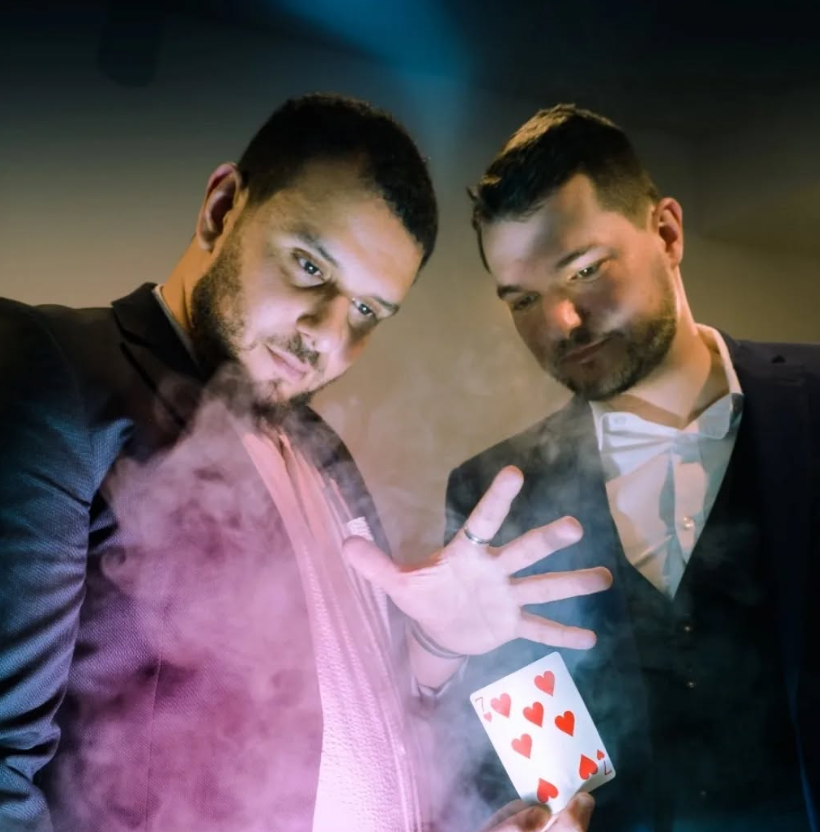 Tour de carte avec fumée